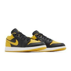 AIR JORDAN 1 LOW (GS)
BLACK/YELLOW OCHRE-WHITE
NOIR/BLANC/JAUNE OCRE